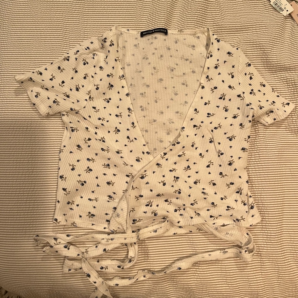 Brandy Melville Floral Wrap Top - CAN BE TIED IN MANY WAYS
